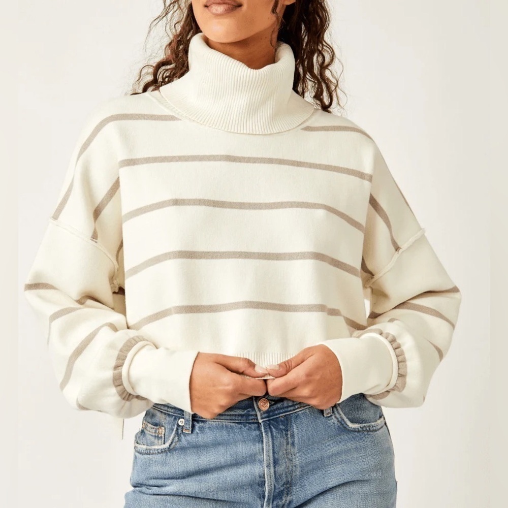 NWT Free People Paulie Stripped Turtleneck Sweater in Moonbeam Combo size small